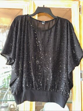 Beautiful Forever 21 Black Sequin Blouson Top with Band Hem